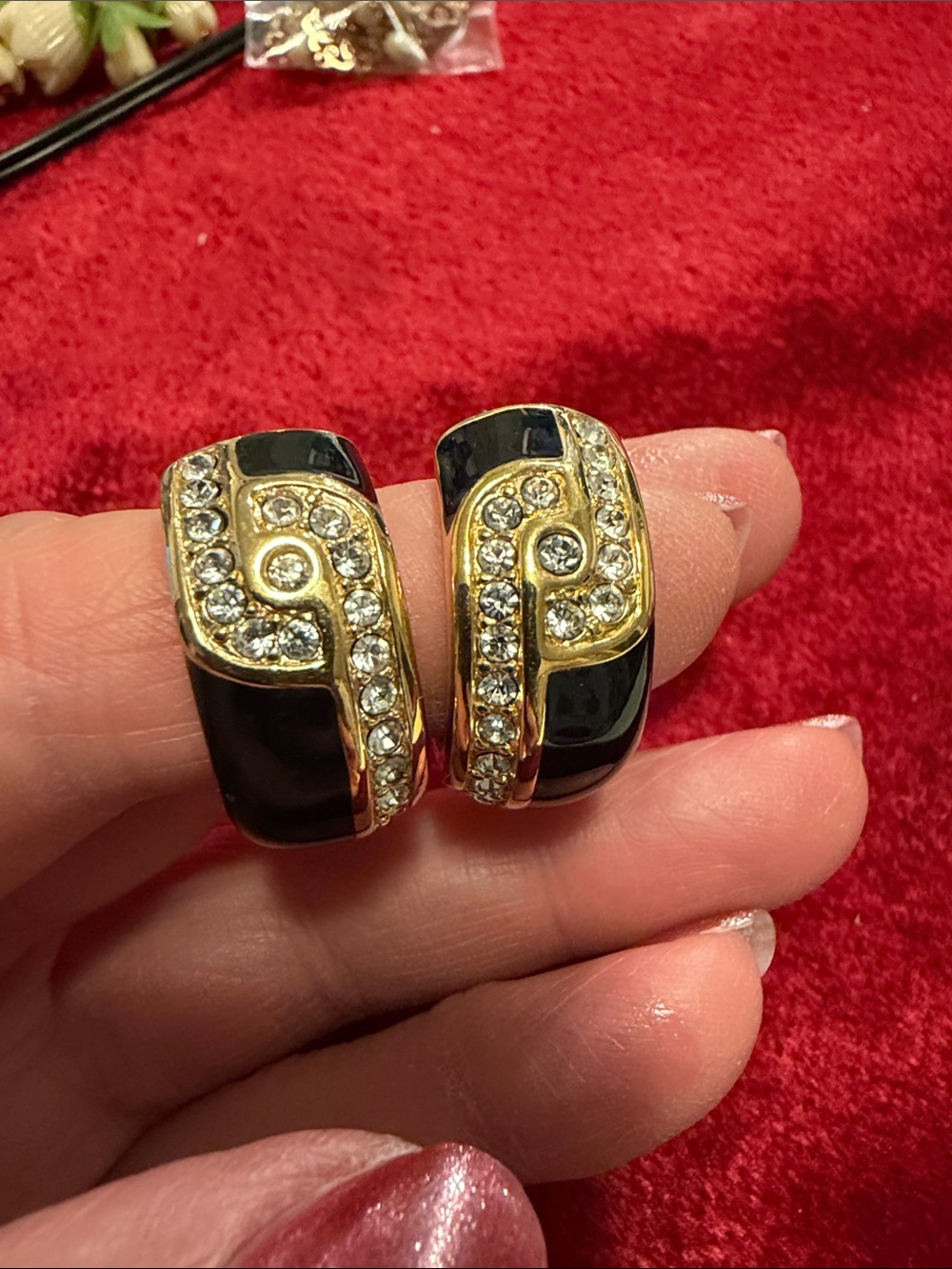 Swarovski crystal signed vintage GoldTone Black Enamel pierced earrings like new